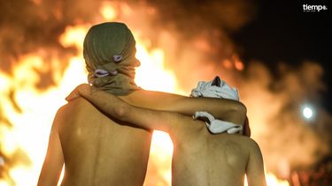 Las mejores imágenes de la impresionante Fogata de San Juan Bautista