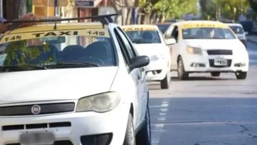 Taxis y remises en San Juan.