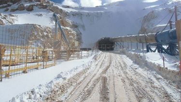 Un ojo atento al gigante dormido: realizaron una inspección minera al túnel de Lama