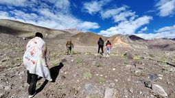 Los ocupantes de los vehículos que quedaron varados en el Paso de Agua Negra fueron alojados en un refugio. Fotos: Región Binacional.