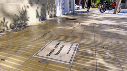 Frases que motivan y que propician el encuentro humano, en el centro de San Juan.