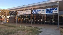 El candidato a rector Guillermo Velasco denuncia campaña sucia: dice que le levantan los pasacalles en la UNSJ