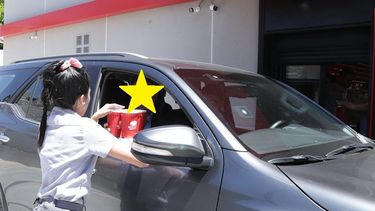 Mirá quién fue el primero en estrenar al driving de la cadena de hamburguesas