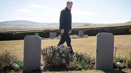 David Cameron, en su visita a las Islas Malvinas.