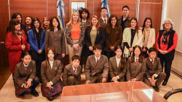 Estudiantes de China participaron de una visita institucional en el Ministerio de Gobierno