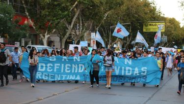 Los pañuelos celestes sanjuaninos marchan por el Niño por nacer