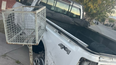El conductor de una camioneta se descontroló en Pocito y chocó con paredes y motos. Quedó detenido. El conductor de una camioneta se descontroló en Pocito y chocó con paredes y motos. Quedó detenido.