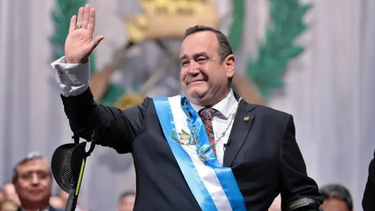 Balacera contra el presidente de Guatemala y a su comitiva: hay heridos