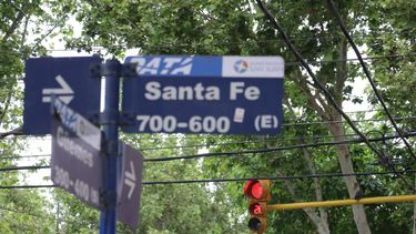 ¡Aleluya!, el semáforo que todos esperaban en una esquina que nadie respetaba