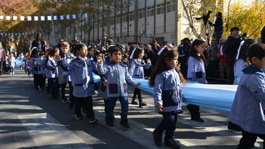 con alegria y mucho color, asi vivieron el desfile patrio los sanjuaninos con alegria y mucho color, asi vivieron el desfile patrio los sanjuaninos