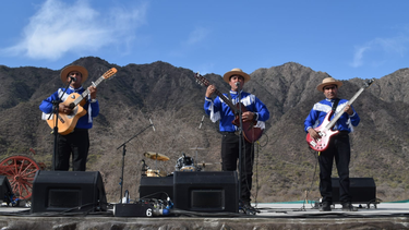 Corrido mexicano Made in Valle Fértil: de la banda nacida en las Sierras a la pareja que deslumbró con su baile en la Fiesta del Chivo