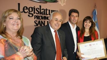 Presentarán el libro “Mi perro huele a galletas recién horneadas”