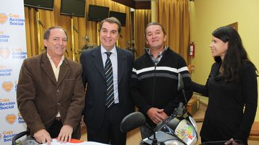 La Caja de Acción Social y Telekino entregaron motos a ganadores del “Sí o Sí”