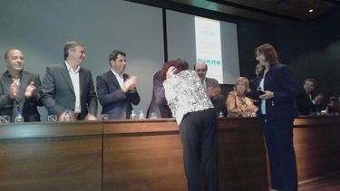 Por trabajar más de 40 años en el Estado, premiaron a 51 empleados