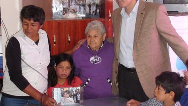 Entregan módulo habitacional a la familia de una nena que padece piel de cristal