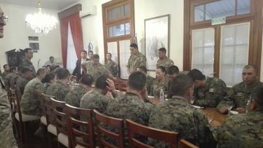 En la previa del Cruce, Uñac recibió al Ejército de Chile: “Que la montaña nos una”