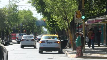 Paro de colectivos: furor de taxis en el centro sanjuanino