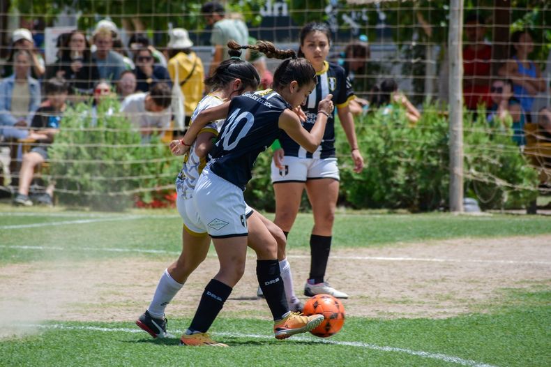 Batacazo en la Liga Femenina F7 una de las candidatas se quedó en el