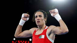 La argelina Imane Khelif, campeona en París 2024, quedó envuelta en un debate sobre su género. La argelina Imane Khelif, campeona en París 2024, quedó envuelta en un debate sobre su género.