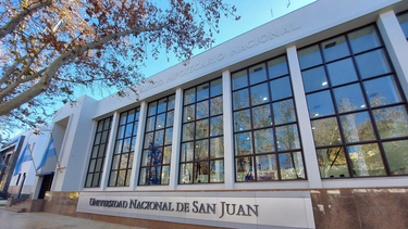 Carrera docente, paritaria y Ciudadanía preuniversitaria, entre los pedidos de los gremios universitarios al Rector reelecto