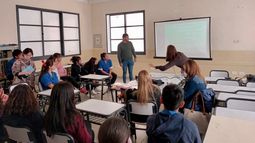 Un programa ayuda a formar centros de estudiantes en San Juan