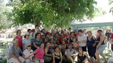 Chicos y grandes disfrutan de la colonia de verano en Rawson