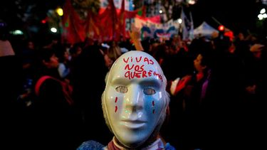 ¿Qué les pasa? ¡Paren! En un día, tres detenidos por golpear a sus parejas