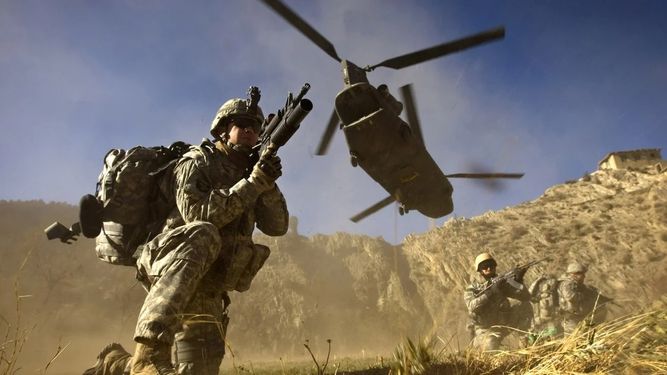 Estados Unidos envió su fuerza de elite a pocos kilómetros de la frontera de Ucrania.