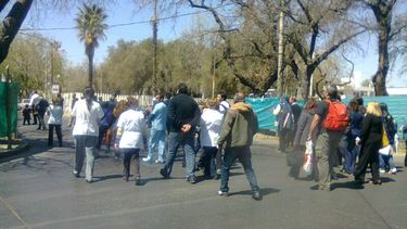 Empleados de Salúd Pública hablan de discriminación por no recibir un plus