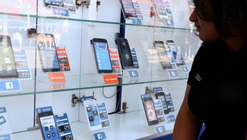 Devaluación: ¿cuáles son los teléfonos más baratos del mercado?