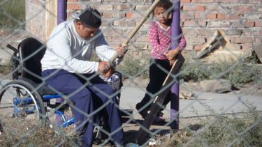 Un niño sanjuanino en silla de ruedas, el protagonista del viral más conmovedor