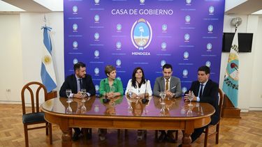 El Ministro de Turismo, Cultura y Deportes de San Juan mantuvo una reunión con sus pares cuyanos