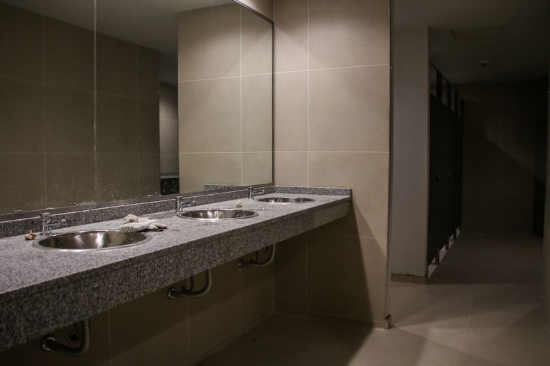 Así son los baños del imponente velódromo: hay 38 en todo el recinto, diferenciados para damas, caballeros y personas con discapacidad.