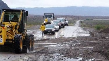 Lluvia en Jáchal y Valle Fértil: piden manejar con precaución
