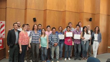 Jóvenes emprendedores recibieron sus premios de la mano de Gioja