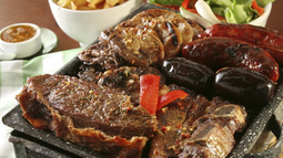 Picadita, carnes, embutidos y verduras: la lujosa cifra a pagar para el asado del Día del Trabajador en San Juan Picadita, carnes, embutidos y verduras: la lujosa cifra a pagar para el asado del Día del Trabajador en San Juan
