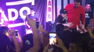 Media hora a puro ritmo y sustancia en San Juan