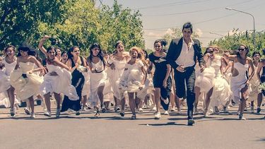 200 sanjuaninas tras el soltero más codiciado