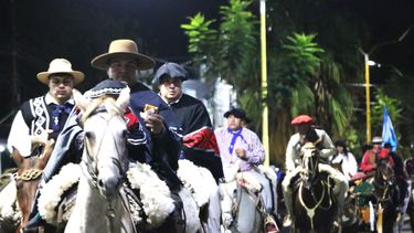 La fe, tradición y el gauchaje viajaron a caballo hasta Caucete para honrar a la Difunta Correa