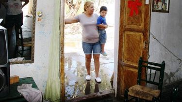 Evacuaron a tres familias en la zona de Campo Afuera, Albardón