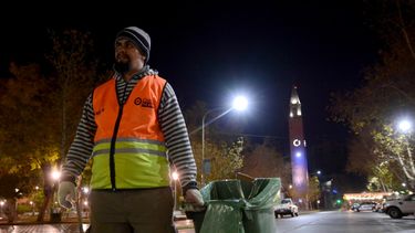 Barrenderos: los dueños de la ciudad cuando todos duermen