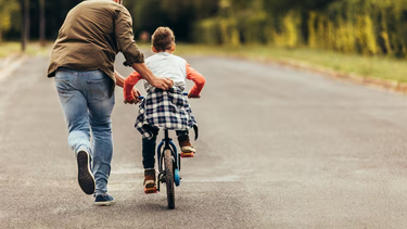 Día del Padre sin papá: cómo transitar el vacío con amor propio y respeto emocional