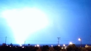 Impactantes imágenes de un rayo cayendo en Pocito