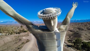 Video: un gigante que llena de fe y orgullo a Calingasta