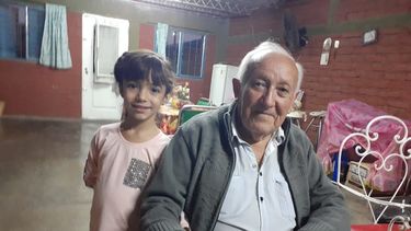 Tito y Luz, los sanjuaninos de la foto viral que enterneció a todo un país