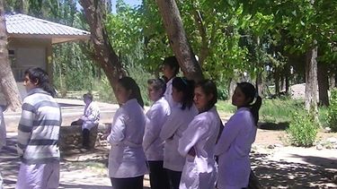 Ford vuelve a la escuela que construyó hace 46 años en San Juan