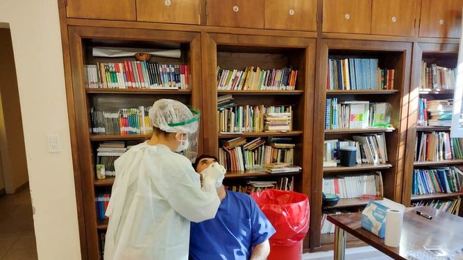 Tras la muerte de una residente por COVID 19, hisoparon a personal y adultos mayores de la Residencia Eva Perón