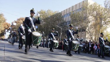 Buen marco de público en el tradicional Desfile Cívico Militar