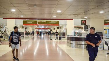 Desesperación en el Cívico tras la muerte de una mujer adentro del edificio