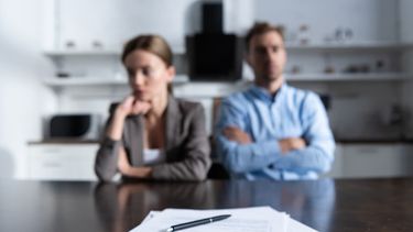 Divorciate en 12 cuotas: la insólita campaña de un estudio jurídico sanjuanino